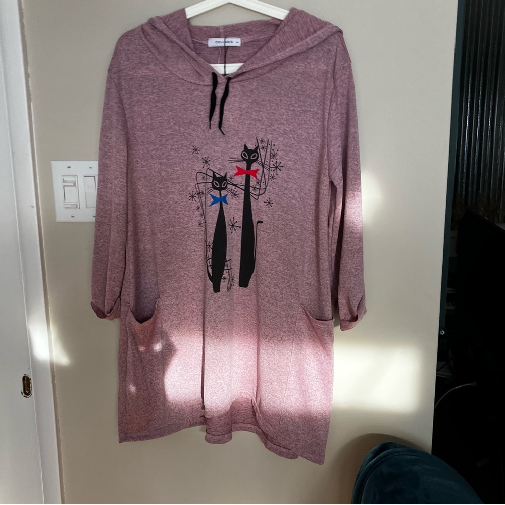 Comfy Leisure Cowl Tunic Sweater in Mauve with Cat Graphic - mid century modern